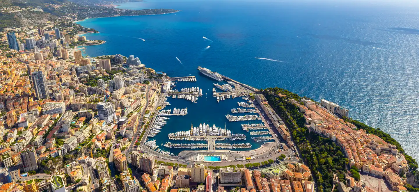 Monaco sur la côte méditerranéenne