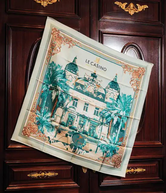 Foulard en soie Monoikos