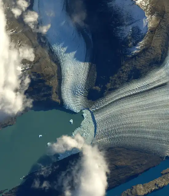 La Terre - le glacier d'Upsala - par Thomas Pesquet depuis l'espace