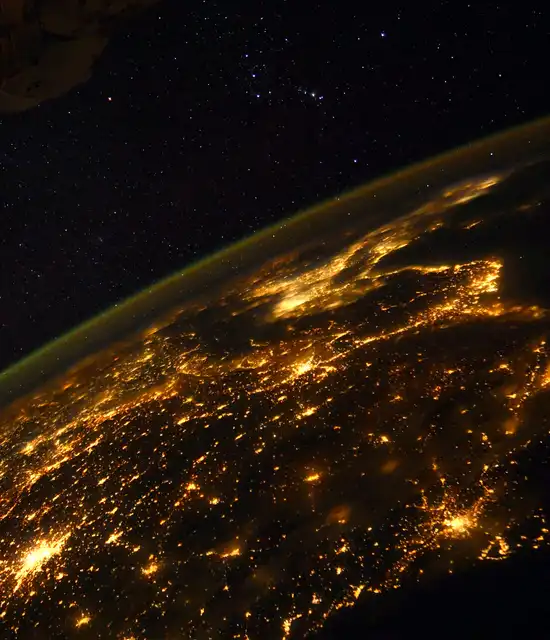 La Terre la nuit par Thomas Pesquet depuis l'espace