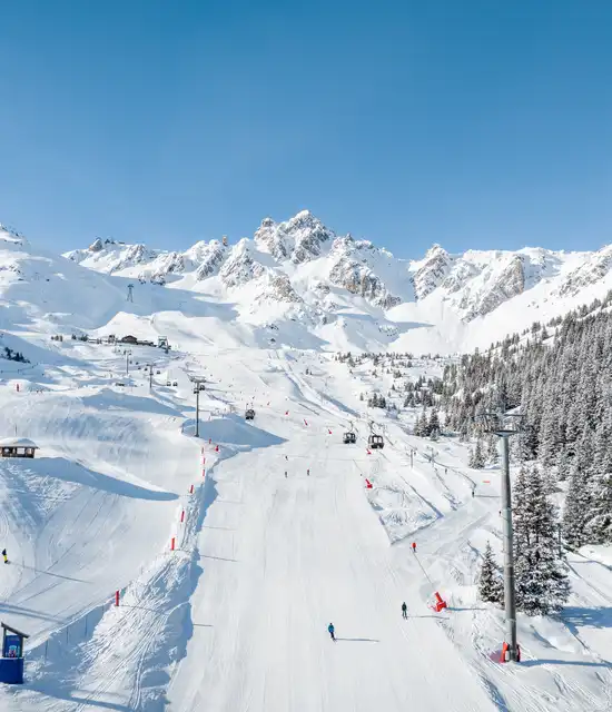 Vue panoramique de Courchevel 1850 en hiver