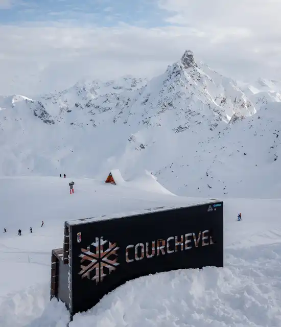 Vue panoramique de Courchevel 1850 en hiver