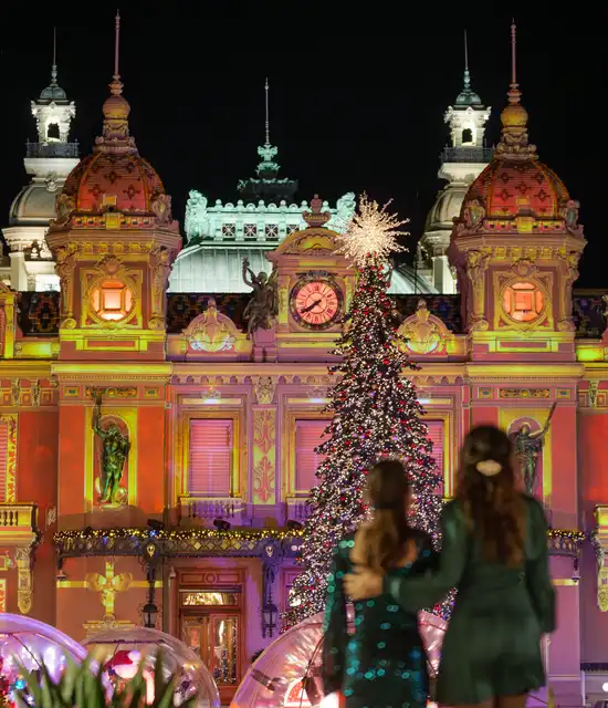 Place du casino illuminée pour Noël