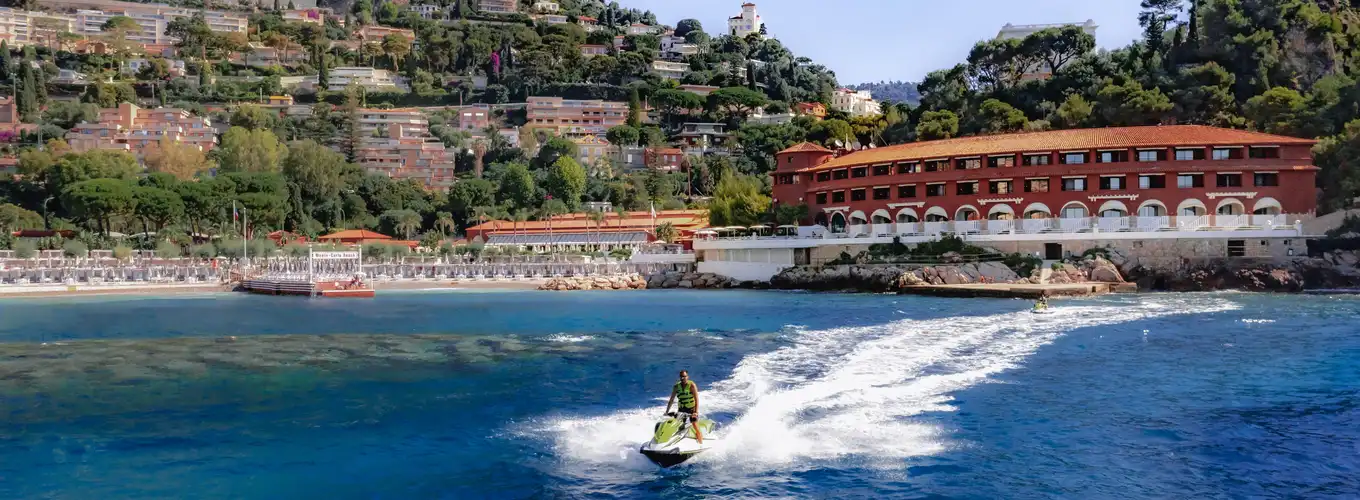 monte-carlo-beach-activites-nautiques