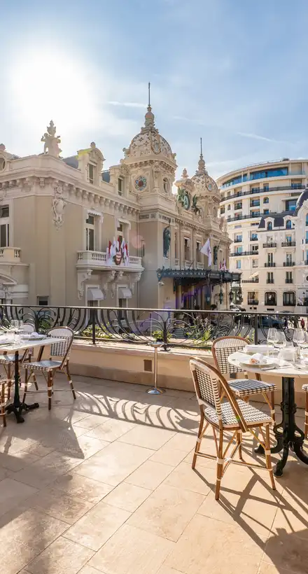 Cafe-de-Paris-terrasse