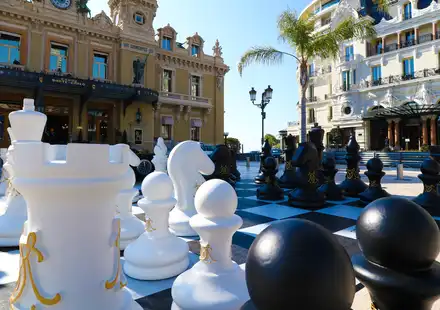 Queen of Art echec monte-carlo