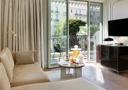 Suite vue ville ou patio 