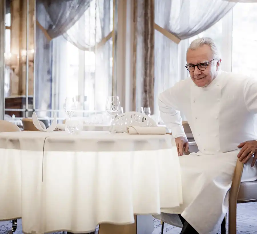 Chef étoilé Alain Ducasse le Louis XV Restaurant Hôtel de Paris Monte-Carlo Monaco