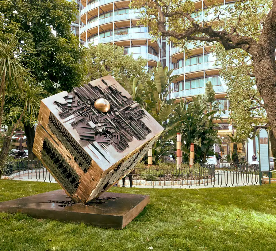 Pomodoro by François Fernandez