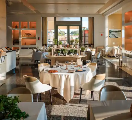 Blue Bay restaurant monaco