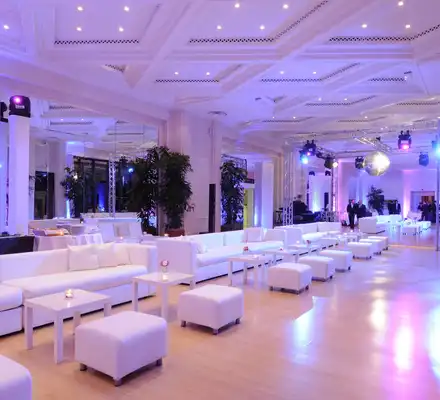 Le Deck, salle de réception privatisable de l’hôtel Monte Carlo Beach
