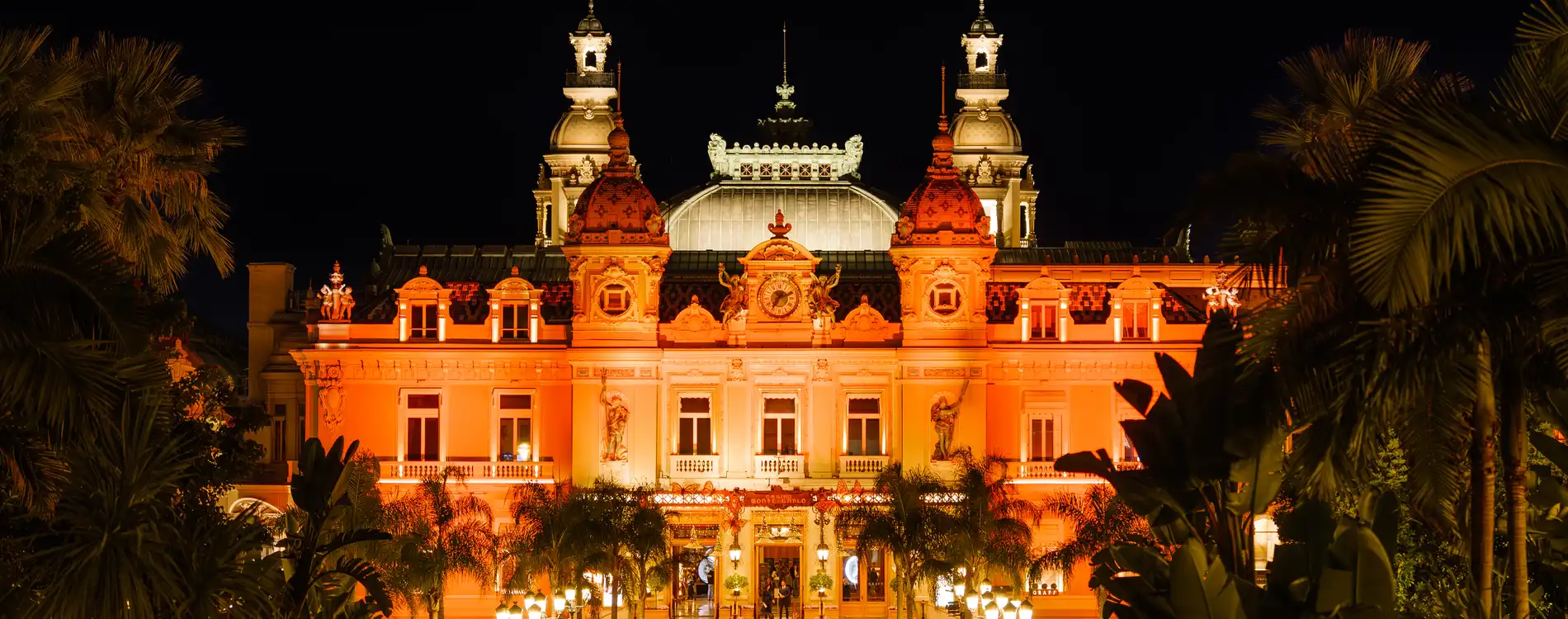 Place du Casino de nuit vue drone