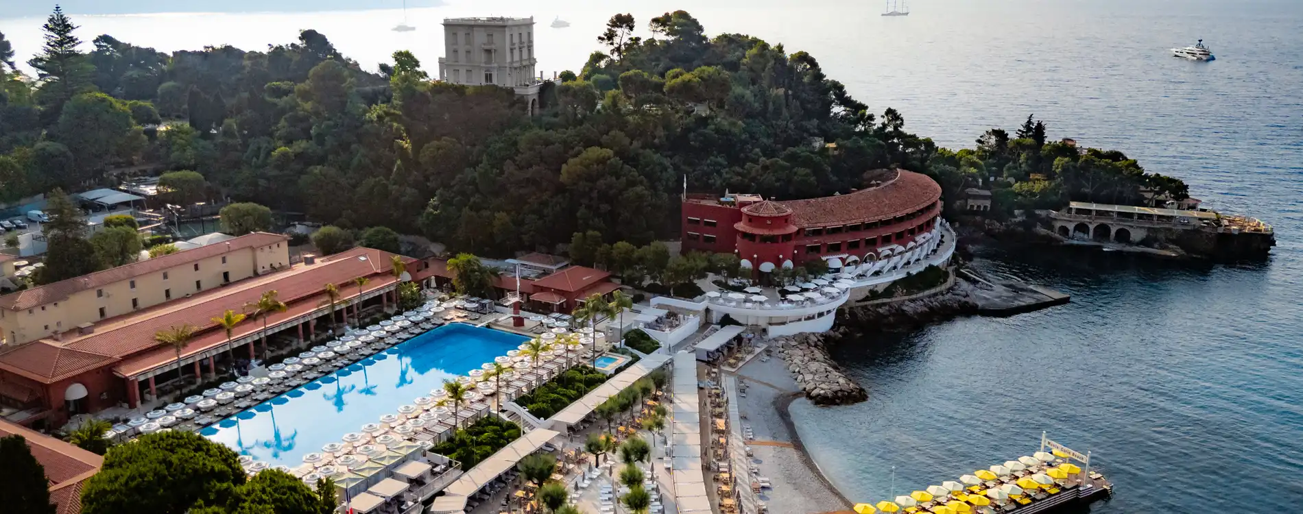 Monte-Carlo Beach - Façade
