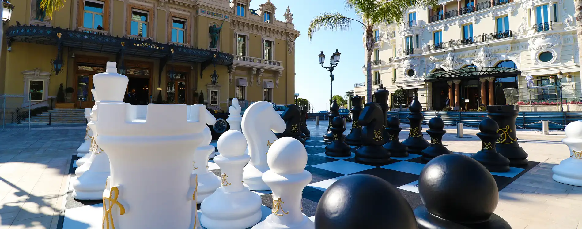 Hôtel de Paris Monte-Carlo - The Queen of Art, a major chess pop up on the  Place du Casino. Are you ready to play?