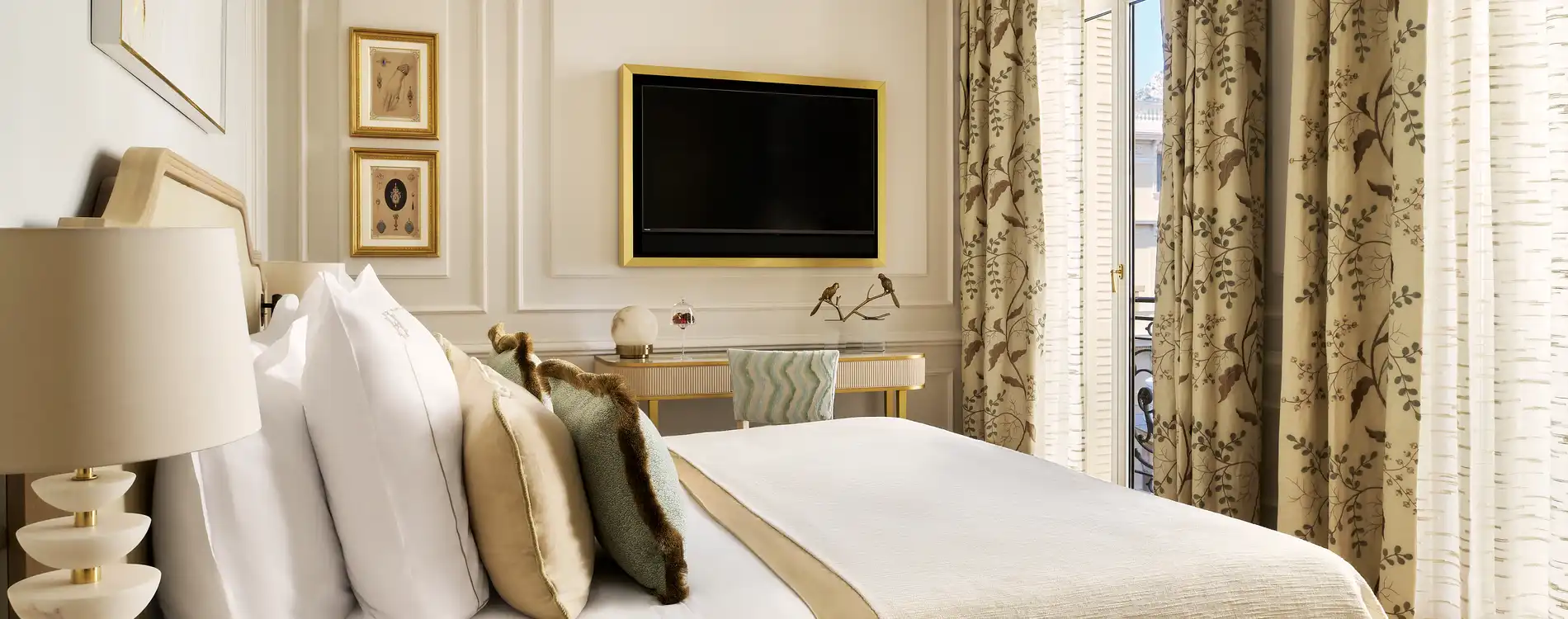 Chambre Deluxe Prestige – vue ville ou cour
