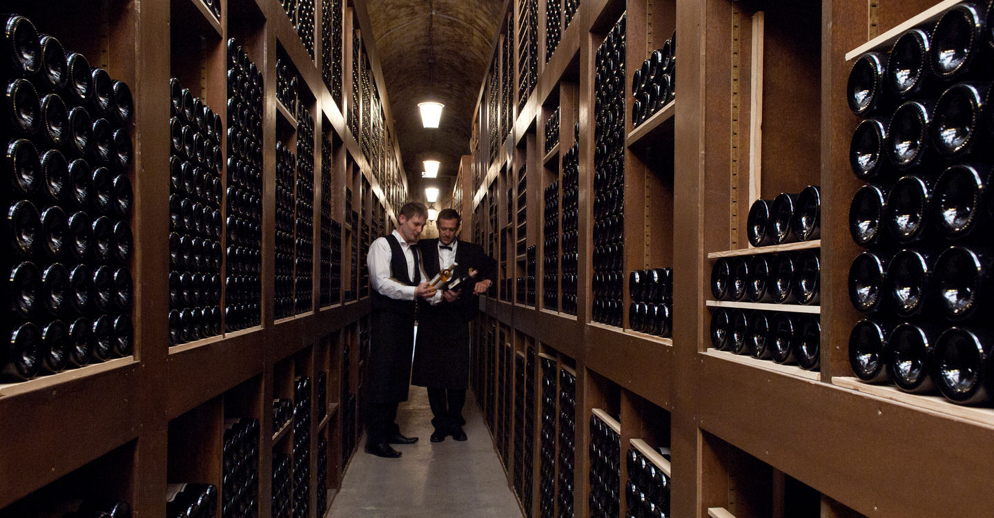 Les caves de l’Hôtel de Paris MonteCarlo MonteCarlo Société des