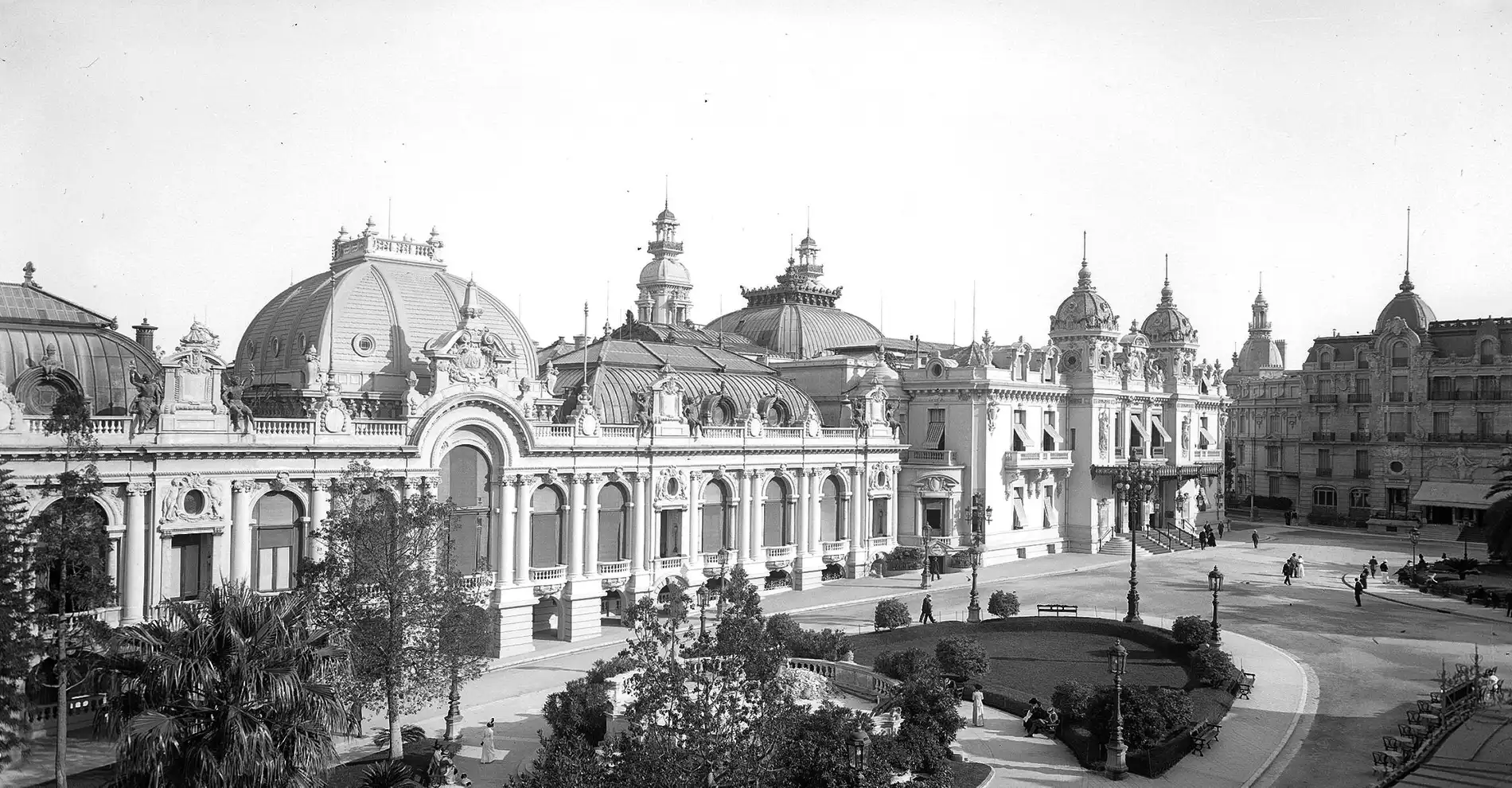 Façade du Casino de Paris vu depuis le Café de Paris - Archives 1913 - Monaco