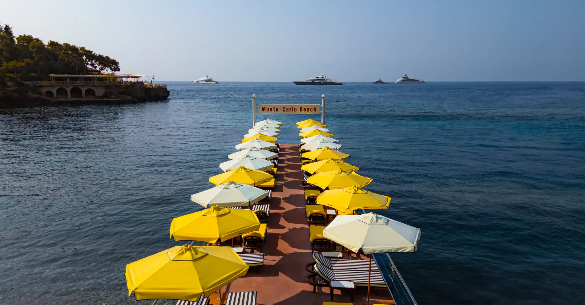 Ponton du Monte-Carlo Beach