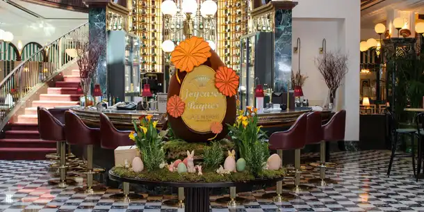 Pâques Café de Paris