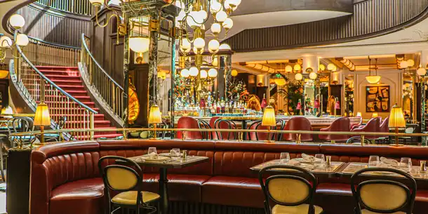 Café-de-Paris-Monte-Carlo-Brasserie-Restaurant-Monaco-Salle
