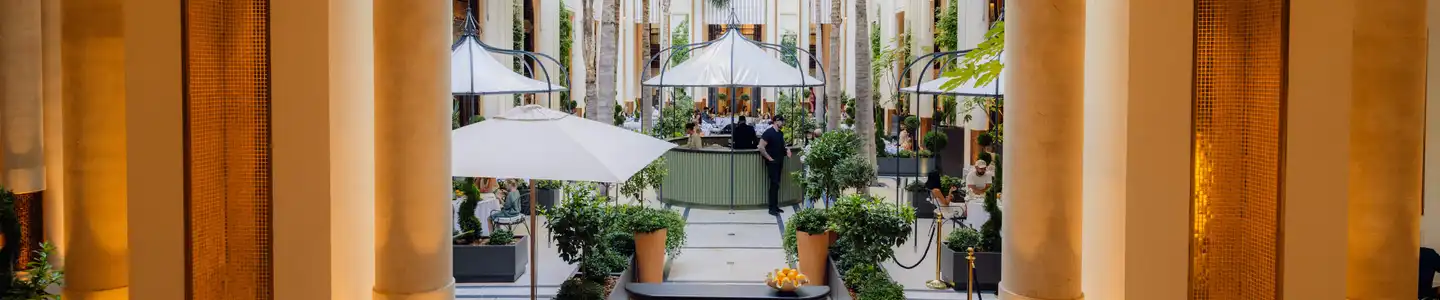 cedric-grolet-monte-carlo-monaco-patio-entrée