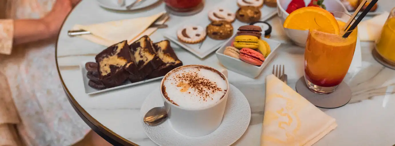 Petit-déjeuner au Limùn